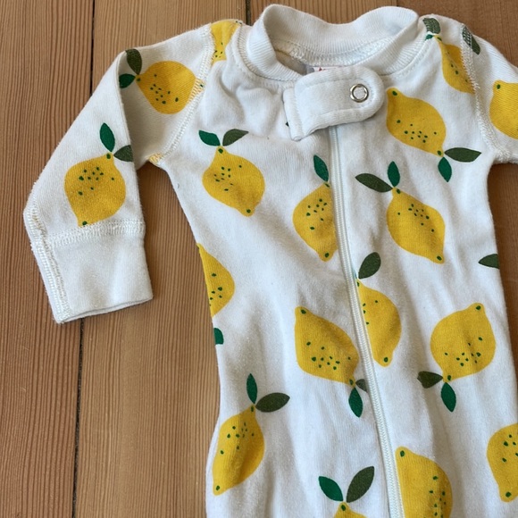 hanna Andersson - zipper footie NB with headband - Picture 2 of 4